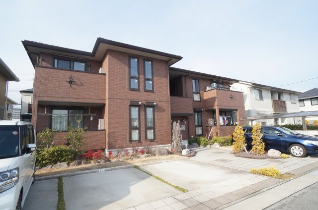 ヴィラソレアーダ中野　E棟の外観