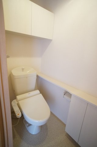 ヴィラソレアーダ中野　E棟のトイレ