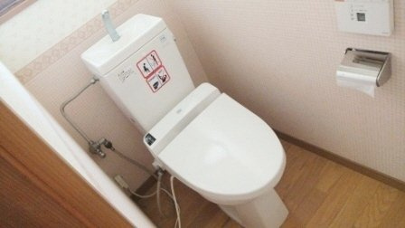 よろこび荘のトイレ|ウォッシュレットタイプのトイレです♪