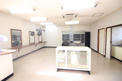 【内装】 | 上郷ＴＭ店舗 | 掲載写真に写る造作及び備品は撤去済です