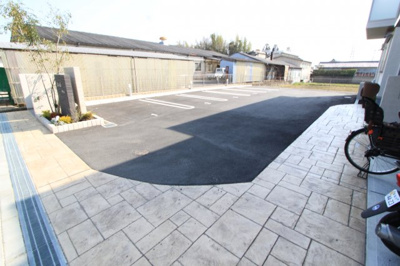 【駐車場】 | リヴェル | カースペースがあります