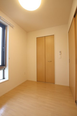 【洋室】 | メゾンドリュンヌ