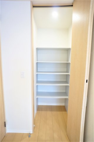 サン・スティーズの収納|キッチンと廊下にも収納ありますよ