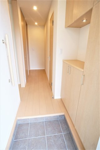 サン・スティーズの玄関|大きいシューズボックスがあり玄関は広く使えますよ