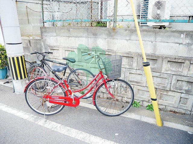 シャーミー箱崎2の駐車場