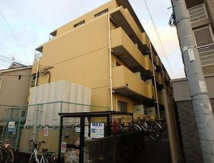 プレスト吉塚2のエントランス