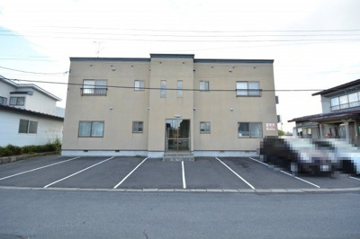 【外観】 | ロイヤルコーポ長崎 | 落ち着いた色合いの外観です