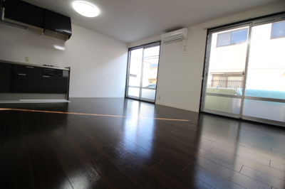 【居間・リビング】 | サンライフ泉田B棟