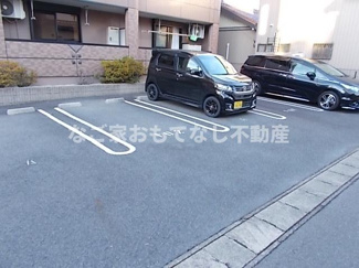 【駐車場】
