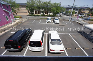 【駐車場】