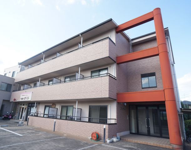 ユニハイムの外観