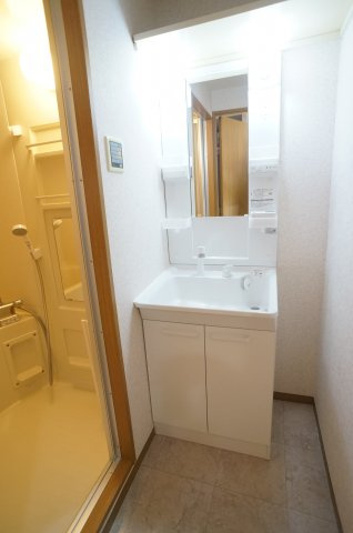 ユニハイムの洗面所|シャンプードレッサーに新調！