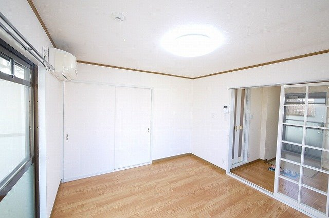 中嶋ハイツの寝室