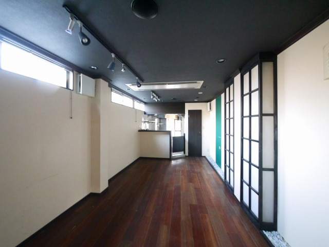 ミツキビルの内装