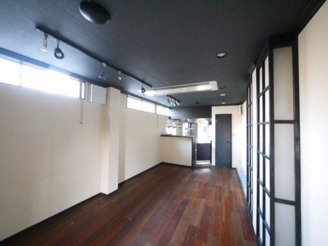 ミツキビルの内装