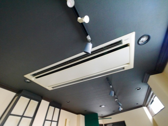 ミツキビルの内装