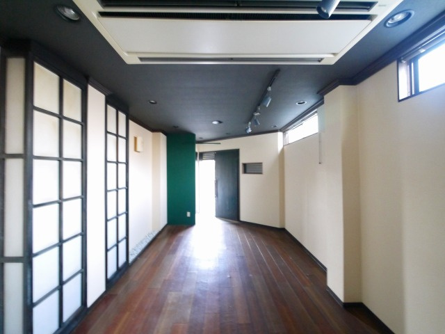 ミツキビルの内装