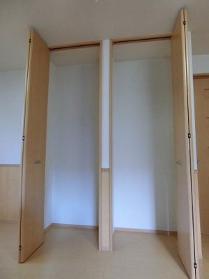 【収納】 | アムールⅢ | キッチンにある床下収納です！食品・日用品の保存に便利ですよね☆調味料などの買い置きにもぴったり♪