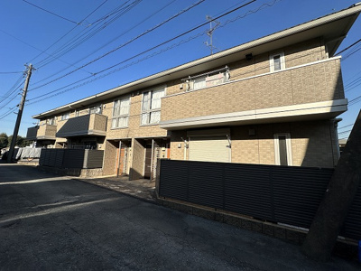 【外観】 | アムールⅢ | 東急田園都市線「宮崎台」駅まで徒歩圏内の2階建てアパート！最寄りバス停徒歩3分で雨の日の通勤やお出かけもバス利用でスムーズです♪