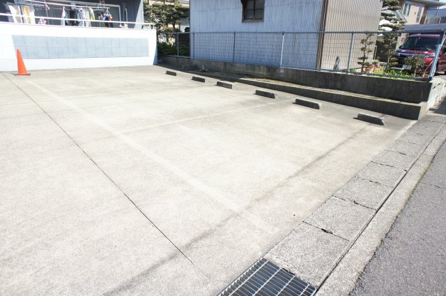 【駐車場】 | メゾンルミエール