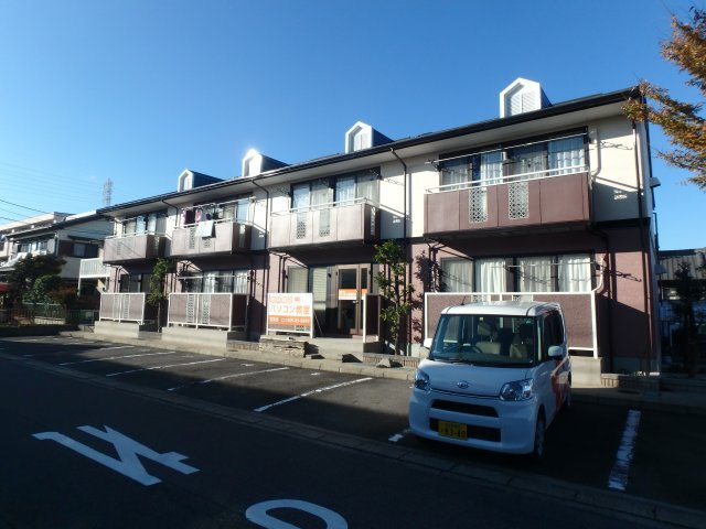 カーサデーリア花園の駐車場