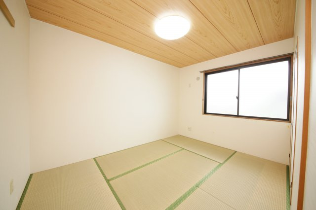 カーサデーリア花園の和室