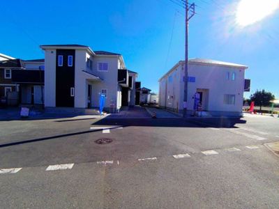 【外観】 | 伊奈町西小針５丁目　新築全５棟　現地販売中 | 外観は落ち着いています