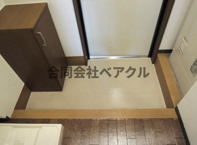【玄関】 | リファイン椥辻 | 明るい玄関です