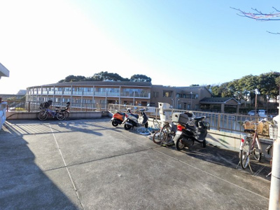 【その他共用部分】 | ホームステージ清水ヶ丘公園 | バイク置き場