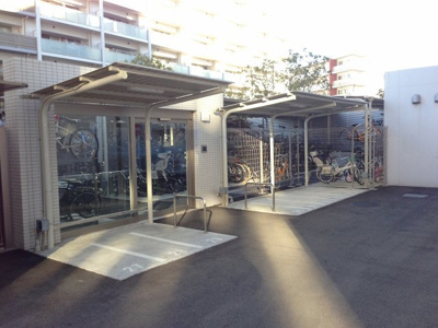 【駐車場】 | ドレッセ二子新地 | 駐輪場