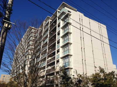 【外観】 | ドレッセ二子新地 | 地盤の特性に適した杭基礎構造。住宅性能評価「劣化の軽減に関すること」において最高等級３を取得。溶接閉鎖形せん断補強筋、ダブル配筋。