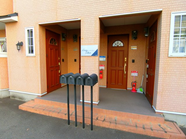 カーサ高尾のエントランス