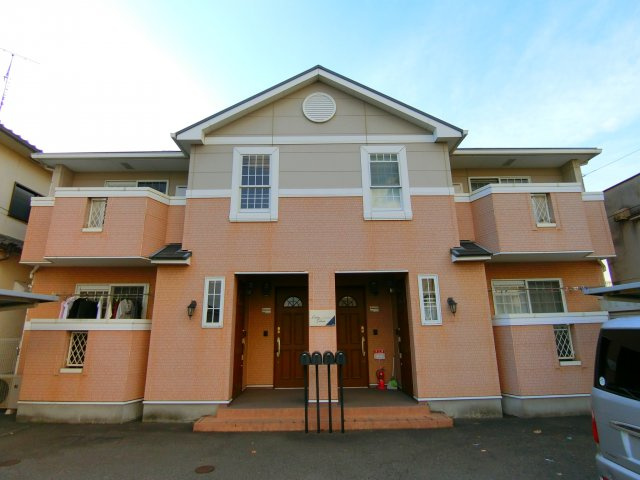 カーサ高尾の外観