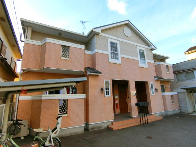 カーサ高尾の外観