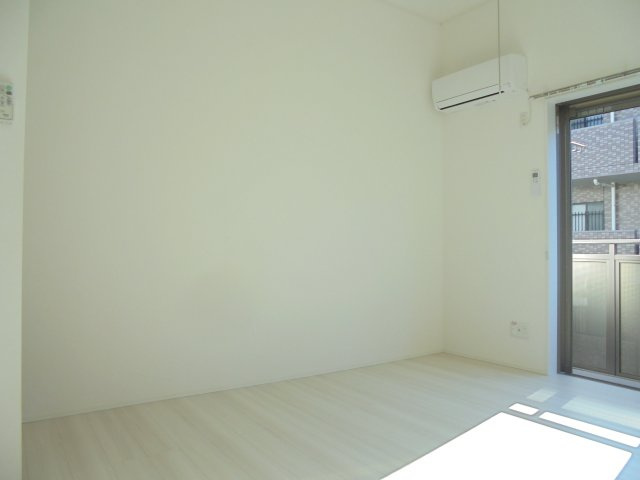 コンフォルト中山の居間・リビング