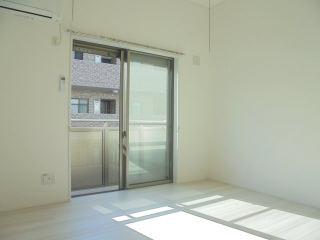 コンフォルト中山の居間・リビング