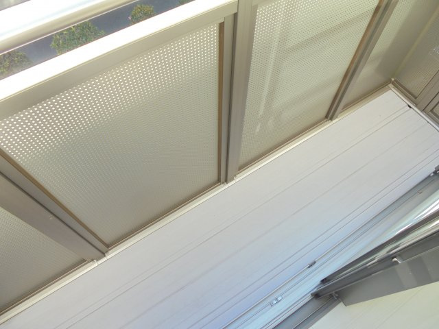 コンフォルト中山のバルコニー