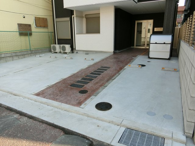 エルピス柏原の駐車場|エルピス柏原（柏原駅・堅下駅）　敷地内駐車場