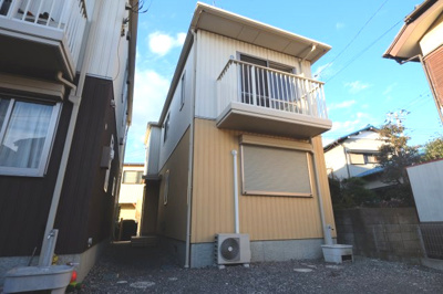 【外観】 | 【シャーメゾン】貝塚町戸建貸家　E棟 | 可愛らしい外観ですね。