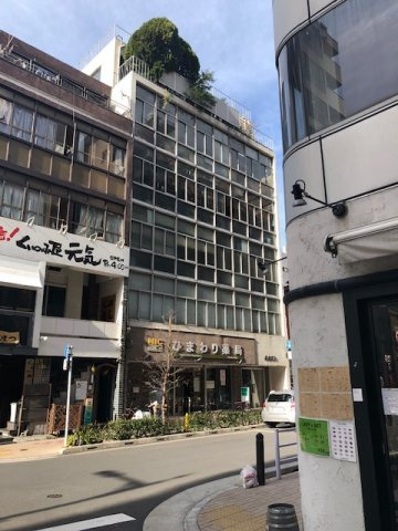 大湯ビルの外観