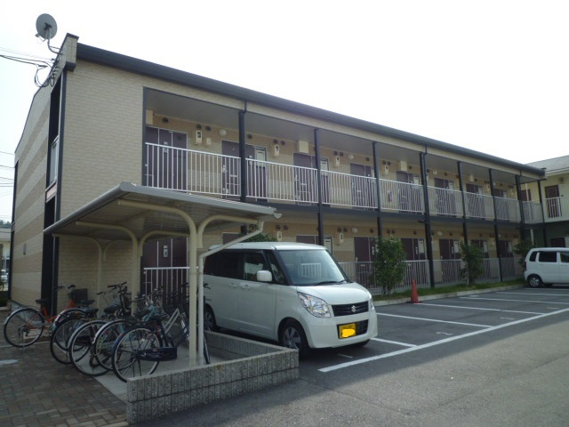 倉敷市中庄のアパートの駐車場