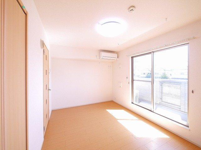 カイスの寝室|ゆとりの広さです