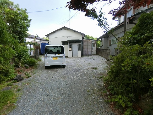 矢島様平屋の駐車場