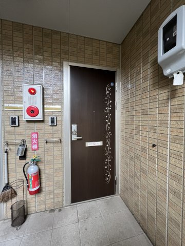 グリーンエクセルⅢの玄関|オシャレな玄関ドア