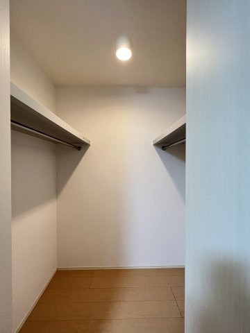 グリーンエクセルⅢの収納|ウォークインクローゼット