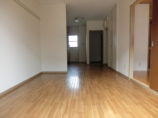 サンライフ大山Bの居間・リビング