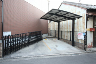 【駐車場】
