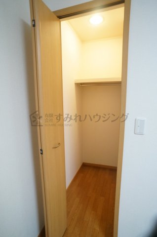 リバーサイドメゾン荒牧の収納|参考、同建物・反転間取りの号室