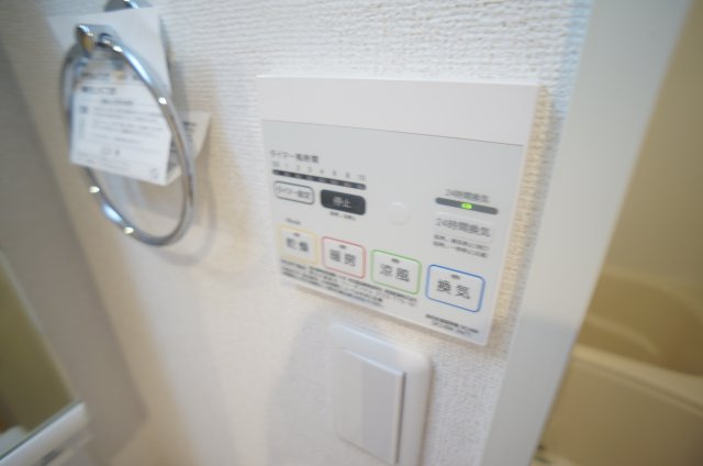 パークサイド宝塚のその他|浴室乾燥&追焚き機能付
参考、同建物・反転間取りの号室