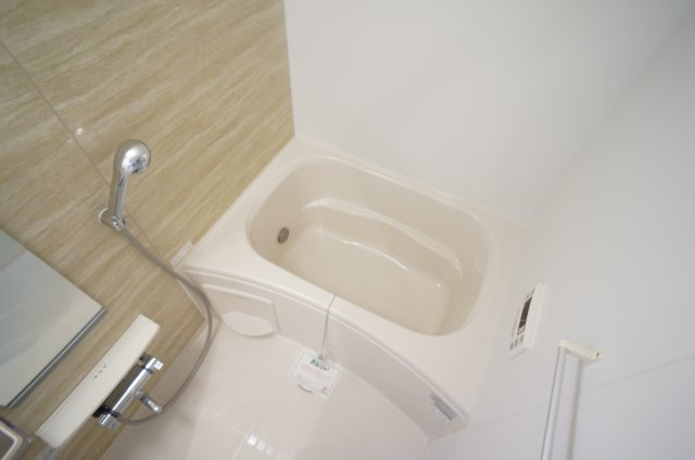 パークサイド宝塚の浴室|参考、同建物・反転間取りの号室